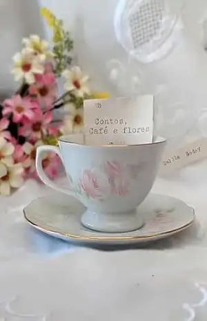 Contos, café e flores – Dalila Godoy